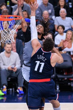 March 16, 2026, Inglewood, California, USA: Devin Vassell 24 of the San Antonio Spurs is blocked by Brook Lopez 11 of the LA Clippers during a regular season NBA, Basketball Herren, USA game on Monday March 16, 2026 at Intuit Dome Arena in Inglewood, California. JAVIER ROJAS PI Inglewood USA - ZUMAp124 20260316_zaa_p124_014 Copyright: xJavierxRojasx