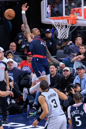 March 16, 2026, Inglewood, California, USA: John Collins 20 of the Los Angeles Clippers is unable to get a pass during their 2026 NBA, Basketball Herren, USA regular season game against the San Antonio Spurs on Monday March 16, 2026 at Intuit Dome Arena in Inglewood, California. JAVIER ROJAS PI Inglewood USA - ZUMAp124 20260316_zaa_p124_018 Copyright: xJavierxRojasx