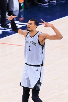 March 16, 2026, Inglewood, California, USA: Victor Wembanyama 1 of the San Antonio Spurs celebrates after scoring a three point shot during a regular season NBA, Basketball Herren, USA game against the Los Angeles Clippers on Monday March 16, 2026 at Intuit Dome Arena in Inglewood, California. JAVIER ROJAS PI Inglewood USA - ZUMAp124 20260316_zaa_p124_020 Copyright: xJavierxRojasx