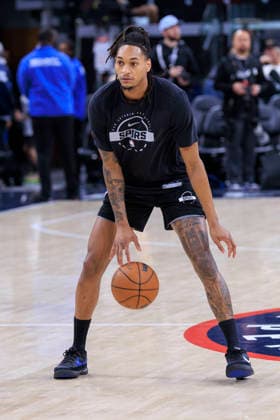 March 16, 2026, Inglewood, California, USA: Devin Vassell 24 of the San Antonio Spurs during warm ups prior to their regular season NBA, Basketball Herren, USA game against the Los Angeles Clippers on Monday March 16, 2026 at Intuit Dome in Inglewood, California. ARIANA RUIZ PI Inglewood USA - ZUMAp124 20260316_zaa_p124_022 Copyright: xArianaxRuizx