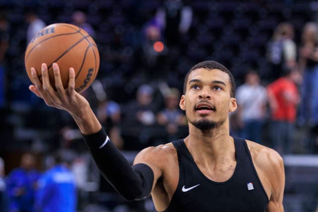 March 16, 2026, Inglewood, California, USA: Victor Wembanyama 1 of the San Antonio Spurs during warm ups prior to their regular season NBA, Basketball Herren, USA game against the Los Angeles Clippers on Monday March 16, 2026 at Intuit Dome in Inglewood, California. ARIANA RUIZ PI Inglewood USA - ZUMAp124 20260316_zaa_p124_026 Copyright: xArianaxRuizx
