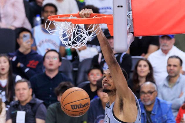 March 16, 2026, Inglewood, California, USA: Victor Wembanyama 1 of the San Antonio Spurs dunks the ball during their regular season NBA, Basketball Herren, USA game against the Los Angeles Clippers on Monday March 16, 2026 at Intuit Dome in Inglewood, California. ARIANA RUIZ PI Inglewood USA - ZUMAp124 20260316_zaa_p124_028 Copyright: xArianaxRuizx