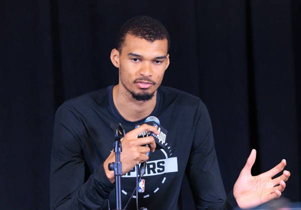 March 16, 2026, Inglewood, California, USA: Victor Wembanyama 1 of the San Antonio Spurs attends a press conference, PK, Pressekonferenz after winning a regular season NBA, Basketball Herren, USA game against the Los Angeles Clippers on Monday March 16, 2026 at Intuit Dome Arena in Inglewood, California. JAVIER ROJAS PI Inglewood USA - ZUMAp124 20260316_zaa_p124_101 Copyright: xJavierxRojasx