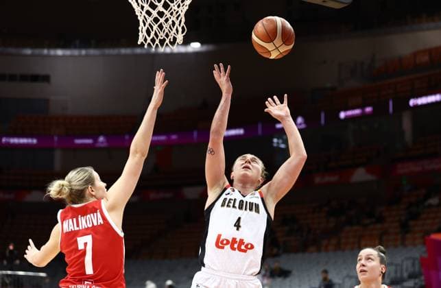 Czech Petra Malikova and Belgium s Elise Ramette fight for the ball during a basket game between Belgium s national team, Nationalteam Belgian Cats and Czech Republic, in Wuhan, China, on Tuesday 17 March 2026, the fifth game (out of 5) of the qualifications phase for the World Cup Basket tournament. NIKOLAxKRSTIC  x167816998x