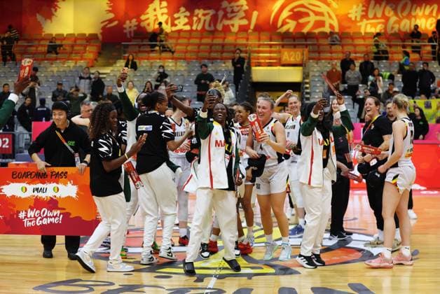 Belgian Cats players celebrate after winning a basket game between Belgium s national team, Nationalteam Belgian Cats and Czech Republic, in Wuhan, China, on Tuesday 17 March 2026, the fifth game (out of 5) of the qualifications phase for the World Cup Basket tournament. NIKOLAxKRSTIC  x167819221x