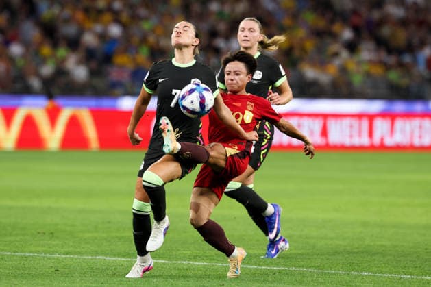 PERTH, AUSTRALIA - MARCH 17: Stephanie Catley 7 of Australia and Zhang Linyan 19 of China vie for the ball during the AFC Women s Asian Cup Australia 2026 Semifinal match between Australia and China at Perth Stadium on March 17, 2026 in Perth, Australia.  Copyright: xWuxZhizhaox 111628864354