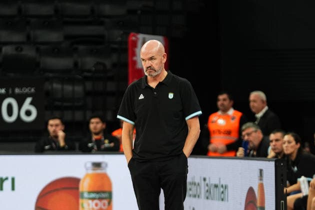 Japan v Argentina - FIBA Women’s World Cup Qualifiers in Istanbul ISTANBUL, TURKIYE – MARCH 17: Argentina head coach Gregorio Martinez is seen during the FIBA Women’s World Cup Qualifiers Group C match between Japan and Argentina at the Turkcell Basketball Development Center in Istanbul, Turkiye on March 17, 2026. Hakan Akgün Anadolu Istanbul Turkey. Editorial use only. Please get in touch for any other usage.  Copyright: x2026xAnadoluxHakanxAkgünx