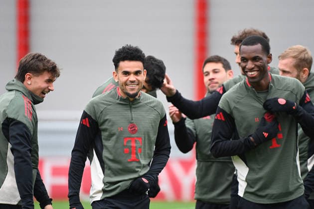 from left Tom BISCHOF Bayern Muenchen ,Luis DIAZ Bayern Muenchen ,Nicolas JACKSON Bayern Muenchen , final training on 17 03 2026 Soccer Champions League,season 2025 26, round of 16 FC Bayern Muenchen Atalanta Bergamo on 18 03 2026