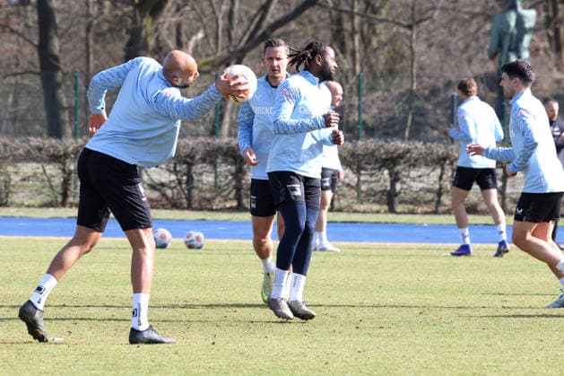 DEU, DFL, 2 FBL Hertha BSC, Training, 17 03 2026, Hanns Braun Stadion, Berlin, DEU, DFL, 2 FBL Hertha BSC, Training, in the picture John Anthony Brooks Hertha BSC Berlin 25 , Deyovaisio Zeefuik Hertha BSC Berlin 42 , Paul Seguin Hertha BSC Berlin 30 DFL regulations prohibit any use of Photographs as image sequences and or quasi video nordphotoxGmbHx xEngler nph00076