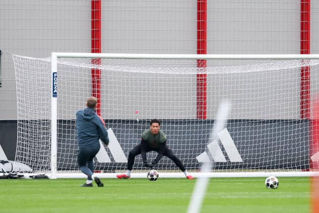 Leo Prescott FC Bayern Muenchen, 37 , GER, Final training, FC Bayern Muenchen, Football, UEFA Champions League, Round of 16, second leg, 2025 2026 season, 17 03 2026, GER, Final training, FC Bayern Muenchen, Football, UEFA Champions League, Round of 16, second leg, 2025 2026 season, 17 03 2026 Muenchen Copyright: xEibner-Pressefoto JennixMaulx EP_JML