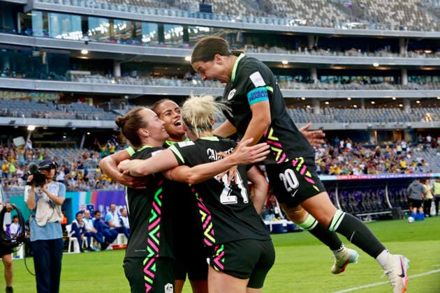 (260317) -- PERTH, March 17, 2026 -- Players of Australia celebrate during the semifinal of Women s Asian Cup between China and Australia at Perth Stadium in Perth, Australia, March 17, 2026. (Photo by Xinhua) (SP)AUSTRALIA-PERTH-FOOTBALL-WOMEN S ASIAN CUP-SEMIFINAL-CHN VS AUS ZhouxDan 