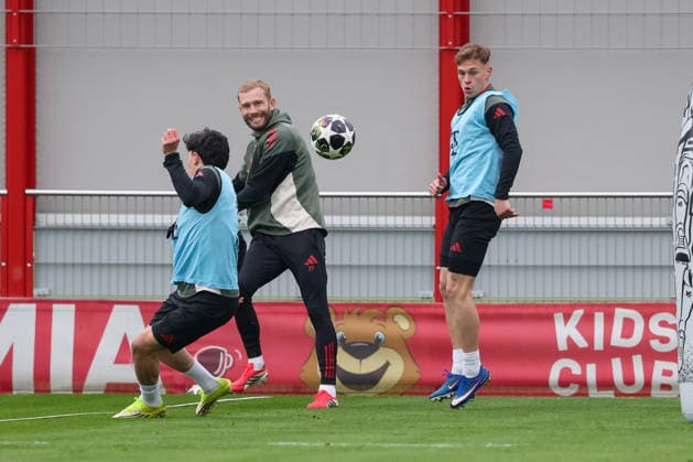 Training match, Konrad Laimer FC Bayern Muenchen, 27 with Joshua Kimmich FC Bayern Muenchen, 06 , GER, Final training, FC Bayern Muenchen, Football, UEFA Champions League, Round of 16, second leg, 2025 2026 season, 17 03 2026, GER, Final training, FC Bayern Muenchen, Football, UEFA Champions League, Round of 16, second leg, 2025 2026 season, 17 03 2026 Muenchen Copyright: xEibner-Pressefoto JennixMaulx EP_JML