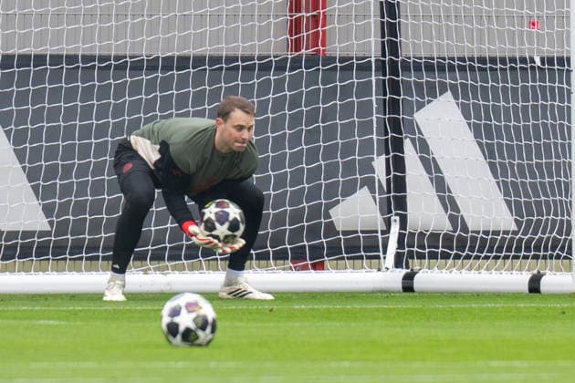 Manuel Neuer 1 FC Bayern Muenchen , final training before the UEFA Champions League match against Atalanta Bergamo, season 2025 2026 at Saebener Strasse 17 03 2026 DFB regulations prohibit any use of photographs as image sequences and or quasi video Muenchen Bayern Germany Copyright: xkolbert-press UlrichxGamelx