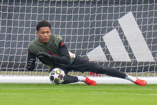 Leonard Prescott FC Bayern Muenchen , final training before the UEFA Champions League match against Atalanta Bergamo, season 2025 2026 at Saebener Strasse 17 03 2026 DFB regulations prohibit any use of photographs as image sequences and or quasi video Muenchen Bayern Germany Copyright: xkolbert-press UlrichxGamelx