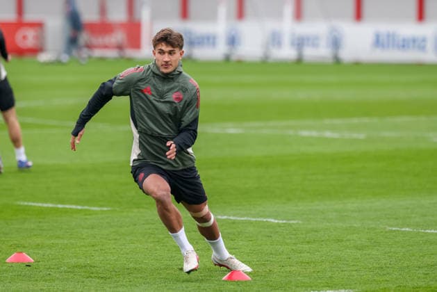 Tom Bischof FC Bayern Muenchen, 20 , GER, Final training, FC Bayern Muenchen, Football, UEFA Champions League, Round of 16, second leg, 2025 2026 season, 17 03 2026, GER, Final training, FC Bayern Muenchen, Football, UEFA Champions League, Round of 16, second leg, 2025 2026 season, 17 03 2026 Muenchen Copyright: xEibner-Pressefoto JennixMaulx EP_JML