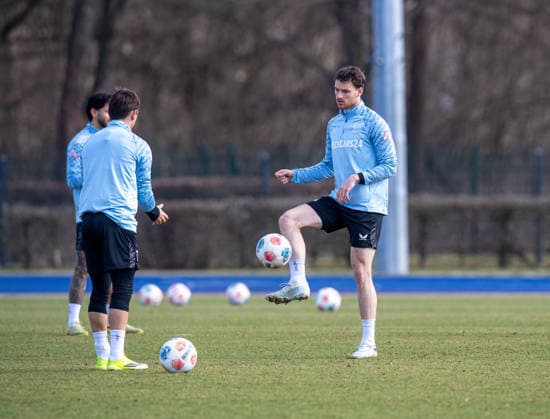 Soccer, Men, Season 2025 26, 2 Bundesliga, Hertha BSC, Training, f l Michal Karbownik Hertha BSC , Pascal Klemens Hertha BSC , 17 03 2026, Copyright: xSebastianxRäppold MatthiasxKochx
