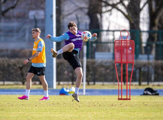 Soccer, Men, Season 2025 26, 2 Bundesliga, Hertha BSC, Training, f l Marten Winkler Hertha BSC , Leon Jensen Hertha BSC , 17 03 2026, Copyright: xSebastianxRäppold MatthiasxKochx