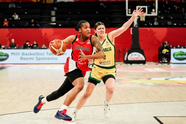 Australia v Canada - Women s World Cup 2026 Qualifier Shay Colley of Canada competes with Jade Melbourne of Australia during the Women s World Cup 2026 Qualifier between Australia and Canada at Turkcell Basketball Development Center on March 17, 2026, in Istanbul, Turkey. Istanbul Istanbul Turkey  Copyright: xYagizxGurtugx originalFilename:gurtug-australi260317_npZhY.jpg