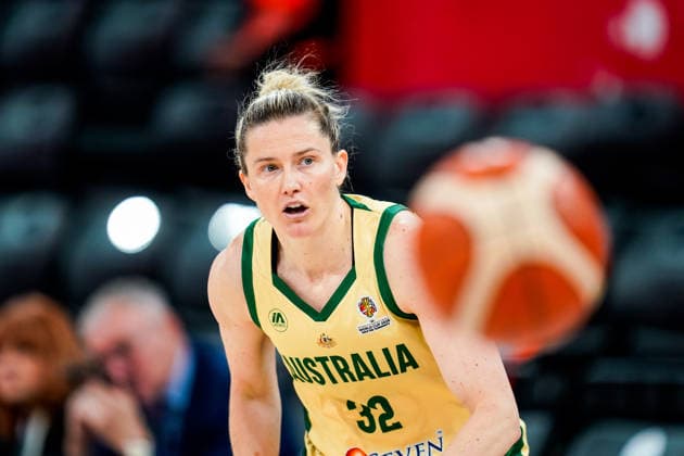 Australia v Canada: Women s World Cup 2026 Qualifier Sami Whitcomb of Australia takes a free throw during the Women s World Cup 2026 Qualifier between Australia and Canada at Turkcell Basketball Development Center in Istanbul, Turkey, on March 17, 2026. Istanbul Istanbul Turkey  Copyright: xYagizxGurtugx originalFilename:gurtug-australi260317_np80w.jpg