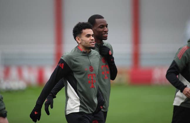 Football, Men, Champions League, Season 2025 2026, FC Bayern Munich, Final training Luis Diaz FC Bayern Munich left with Nicolas Jackson FC Bayern Munich right walking