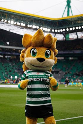 Lion Jubas the mascot of Sporting CP seen during UEFA Champions League Round of 16 game between teams of Sporting CP and FK Bodo Glimt at Estadio Jose Alvalade (Maciej Rogowski Ball Raw Images) Lisbon Estadio Jose Alvalade Portugal Copyright: xMaciejxRogowskix maciejrogowski_sporting_bodo_2526_ROG5391