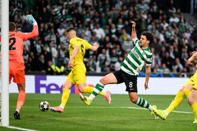 260317 Pedro Goncalves of Sporting against Jostein Gundersen of Bodo Glimt during the UEFA Champions League football match between Sporting CP and Bodo Glimt on March 17, 2026 in Lisbon Photo Marius Simensen BILDBYRAN COP 238 MM0063 bbeng football fotball fotboll soccer uefa champions league mesterligaen bodo glimt sporting clube de portugal sporting lisboa sporting lisbon sporting cp  Copyright: MARIUSxSIMENSEN BB260317BB665