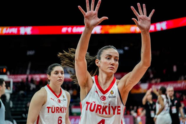 Turkiye v Hungary - Women s World Cup 2026 Qualifier Olcay Cakir of Turkey looks on during the Women s World Cup 2026 Qualifier between Turkey and Hungary at Turkcell Basketball Development Center on March 17, 2026, in Istanbul, Turkey. Istanbul Istanbul Turkey  Copyright: xYagizxGurtugx originalFilename:gurtug-turkiyev260317_npfzs.jpg
