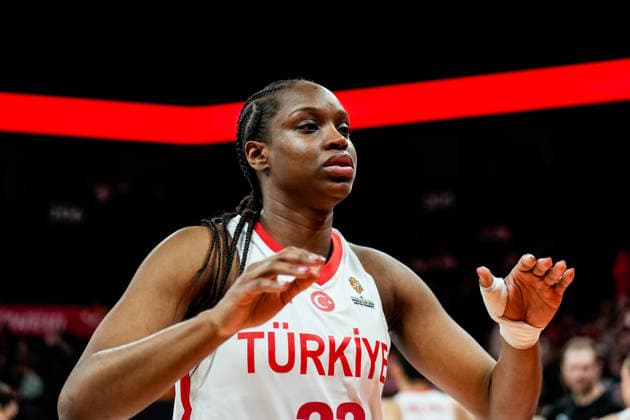 Turkiye v Hungary - Women s World Cup 2026 Qualifier Kennedy Burke of Turkey looks on during the Women s World Cup 2026 Qualifier between Turkey and Hungary at Turkcell Basketball Development Center on March 17, 2026, in Istanbul, Turkey. Istanbul Istanbul Turkey  Copyright: xYagizxGurtugx originalFilename:gurtug-turkiyev260317_npOsC.jpg