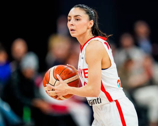 Turkiye v Hungary - Women s World Cup 2026 Qualifier Alperi Onar of Turkey is in action during the Women s World Cup 2026 Qualifier between Turkey and Hungary at Turkcell Basketball Development Center on March 17, 2026, in Istanbul, Turkey. Istanbul Istanbul Turkey  Copyright: xYagizxGurtugx originalFilename:gurtug-turkiyev260317_npvHx.jpg