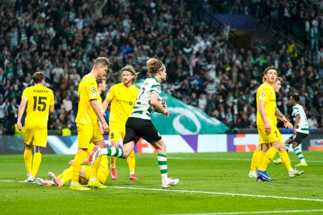 Football, Champions League 2025 2026 Sporting Lisbon Bodo Glimt Lisbon, Portugal 20260317 Kasper Hogh, Patrick Berg watch Morten Hjulmand run out with the ball after Goncalo Inacio gave Sporting a 1 0 lead during the Champions League soccer match between Sporting Lisboa and Bodo Glimt at Estadio JosÃ Alvalade Photo Fredrik Varfjell NTB Lisboa Portugal EDITORIAL USE ONLY RESTRICTED USE FOR BETTING COMPANIES  Copyright: xFredrikxVarfjellx xNTBx