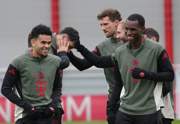 17 03 2026, FC Bayern Training, Saebenerstrasse Muenchen, Football, Sports, in the picture Luis Diaz FC Bayern Muenchen , Aleksandar Pavlovic FC Bayern Muenchen , Leon Goretzka FC Bayern Muenchen , Konrad Laimer FC Bayern Muenchen , Nicolas Jackson FC Bayern Muenchen , Raphael Guerreiro FC Bayern Muenchen