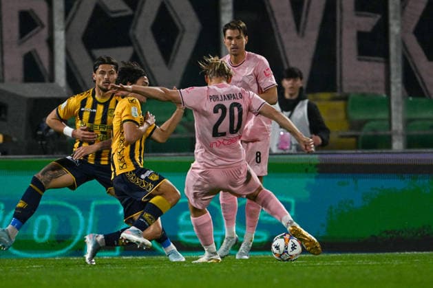 Joel Pohjanpalo (Palermo F.C.)during the Italian Serie BKT match between Palermo F.C. vs S.S. Juve Stabia 17th March 2026 at the Renzo Barbera stadium in Palermo, Italy  Copyright: xVincenzoxOrlando IPAxSportx xipa-agency.netx xx IPA_73046341 IPA_Agency_IPA73046341