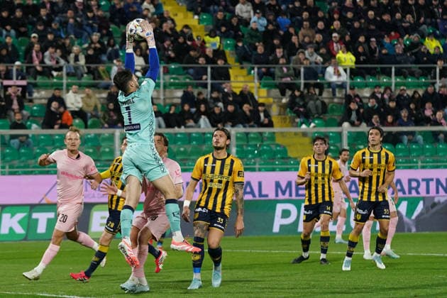 Alessandro Confente della Juve Stabia durante la partita di Serie B tra Palermo e Juve Stabia allo stadio Renzo Barbera di Palermo, Italia - MartedÃ¬ 17 Marzo 2026. - Calcio. (Foto di Giovanni Isolino Lapresse)  Copyright: xGiovannixIsolino LaPressex