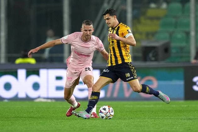 Nicola Mosti della Juve Stabia durante la partita di Serie B tra Palermo e Juve Stabia allo stadio Renzo Barbera di Palermo, Italia - MartedÃ¬ 17 Marzo 2026. - Calcio. (Foto di Giovanni Isolino Lapresse)  Copyright: xGiovannixIsolino LaPressex