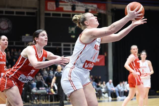 VIENNA, AUSTRIA, MAR. 17, 2026 WOMEN BASKETBALL EUROBASKET 2027 QUALIFIERS Â·First Round Â· Group D, AUSTRIA vs SWITZERLAND Evita Herminjard (SUI) and Nina Krisper (AUT) in duel VIENNA VIENNA, Hallmann Dome Hallmann Dome, Austria (AUT) AUSTRIA
