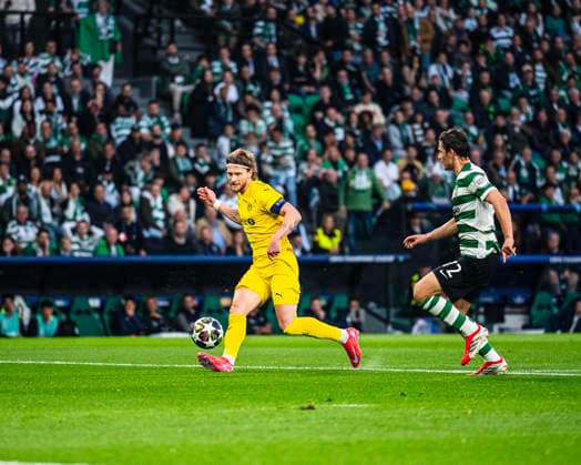 March 17, 2026, Lisbon, Lisbon, Portugal: Kasper Hogh of Bodo Glimt takes a shot on goal, during the UEFA Champions League - Round of 16 (2nd leg), between Sporting CP vs FC Bodo Glimt at Alvalade Stadium, Lisbon, on March 17, 2026 Soccer2026: Sporting CP Vs FC Bodo Glimt  - ZUMAr200 20260317_zsp_r200_019 Copyright: xNunoxReisinhox