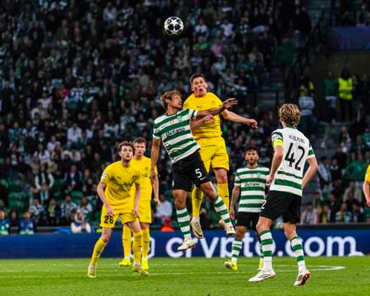 March 17, 2026, Lisbon, Lisbon, Portugal: battle for possession of the ball, during the UEFA Champions League - Round of 16 (2nd leg), between Sporting CP vs FC Bodo Glimt at Alvalade Stadium, Lisbon, on March 17, 2026 Soccer2026: Sporting CP Vs FC Bodo Glimt  - ZUMAr200 20260317_zsp_r200_008 Copyright: xNunoxReisinhox
