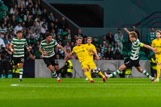 March 17, 2026, Lisbon, Lisbon, Portugal: battle for possession of the ball, during the UEFA Champions League - Round of 16 (2nd leg), between Sporting CP vs FC Bodo Glimt at Alvalade Stadium, Lisbon, on March 17, 2026 Soccer2026: Sporting CP Vs FC Bodo Glimt  - ZUMAr200 20260317_zsp_r200_006 Copyright: xNunoxReisinhox