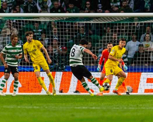 March 17, 2026, Lisbon, Lisbon, Portugal: Pedro Goncalves of Sporting CP takes a shot on goal, during the UEFA Champions League - Round of 16 (2nd leg), between Sporting CP vs FC Bodo Glimt at Alvalade Stadium, Lisbon, on March 17, 2026 Lisbon Portugal - ZUMAr200 20260317_zsp_r200_007 Copyright: xNunoxReisinhox