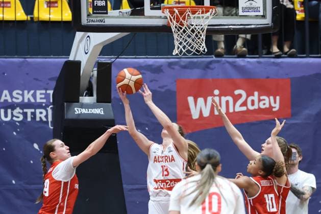 VIENNA, AUSTRIA, MAR. 17, 2026 WOMEN BASKETBALL EUROBASKET 2027 QUALIFIERS Â·First Round Â· Group D, AUSTRIA vs SWITZERLAND Sharline Hulliger (SUI) and Simone Sill (AUT) in one-on-one VIENNA VIENNA, Hallmann Dome Hallmann Dome, Austria (AUT) AUSTRIA