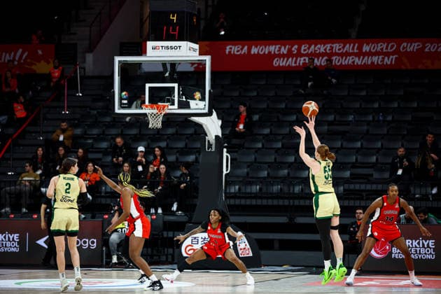 Australia vs Canada Women s Basketball World Cup 2026 Qualifying Tournaments Chloe Bibby of Australian national team, Nationalteam shoots a three-pointer during the Women s Basketball World Cup 2026 Qualifying Tournaments Group Phase - Group A between Australia National Team and Canada National Team at Turkcell Basketball Development Center on March 17, 2026 in Istanbul, Turkey. Istanbul Istanbul Turkey Copyright: xBurakxBasturkx