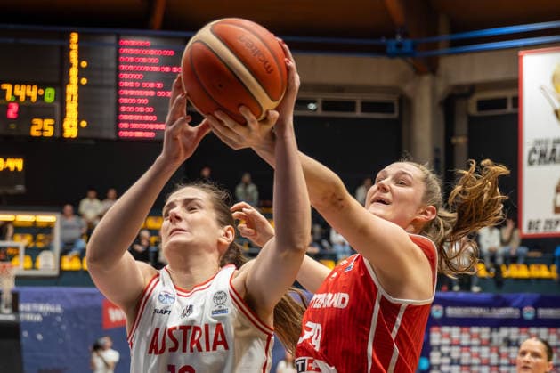 BASKETBALL - FIBA Quali, AUT vs SUI VIENNA,AUSTRIA,17.MAR.26 - BASKETBALL - FIBA Women s EURO Basket 2027, qualification, Austria vs Switzerland. Image shows Pia Jurhar (AUT) and Lin Schwarz (SUI).  GEPAxpictures xGabrielxLopez