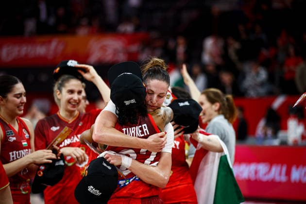 Turkiye vs Hungary Women s Basketball World Cup 2026 Qualifying Tournaments Hungary national team, Nationalteam celebrates the end of the match and the qualification for the world cup after the Women s Basketball World Cup 2026 Qualifying Tournaments Group Phase - Group A between Turkiye National Team and Hungary National Team at Turkcell Basketball Development Center on March 17, 2026 in Istanbul, Turkey. Istanbul Istanbul Turkey Copyright: xBurakxBasturkx