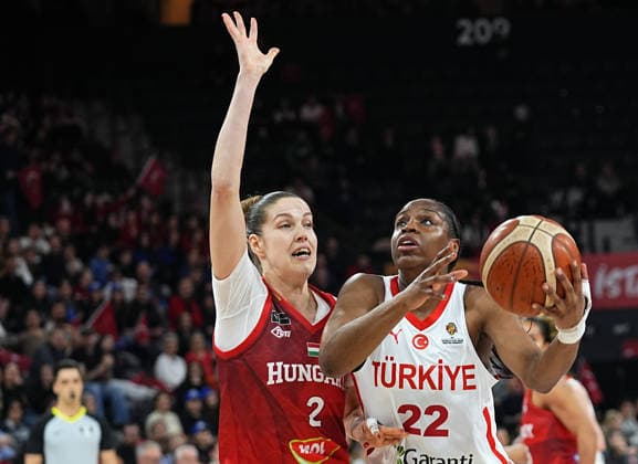 Turkiye v Hungary -FIBA Women World Cup Qualifiers ISTANBUL, TURKIYE - MARCH 17: Turkiye player Kennedy Burke (22) and Hungary player Virag Takacs-Kiss (2) compete for the ball during the FIBA Women World Cup Qualifiers Group C basketball match between Turkiye and Hungary at the Turkcell Basketball Development Center in Istanbul, Turkiye on March 17, 2026. Esra Bilgin Anadolu Istanbul Turkey. Editorial use only. Please get in touch for any other usage.  Copyright: x2026xAnadoluxEsraxBilginx