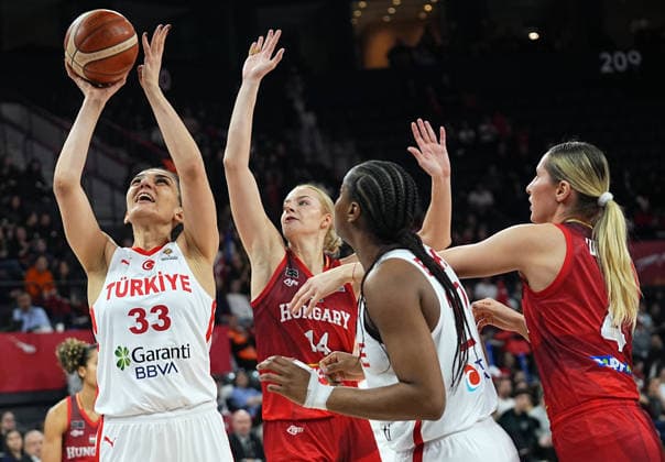 Turkiye v Hungary -FIBA Women World Cup Qualifiers ISTANBUL, TURKIYE - MARCH 17: Turkiye player Esra Ural Topuz (33) and Hungary player Dorka Juhasz (14) compete for the ball during the FIBA Women World Cup Qualifiers Group C basketball match between Turkiye and Hungary at the Turkcell Basketball Development Center in Istanbul, Turkiye on March 17, 2026. Esra Bilgin Anadolu Istanbul Turkey. Editorial use only. Please get in touch for any other usage.  Copyright: x2026xAnadoluxEsraxBilginx