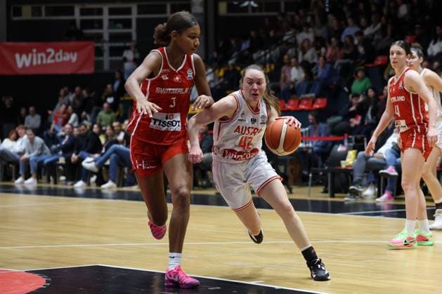 VIENNA, AUSTRIA, MAR. 17, 2026 WOMEN BASKETBALL EUROBASKET 2027 QUALIFIERS Â·First Round Â· Group D, AUSTRIA vs SWITZERLAND Evi Bartel (SUI) and Sigrid Koizar (AUT) in duel VIENNA VIENNA, Hallmann Dome Hallmann Dome, Austria (AUT) AUSTRIA