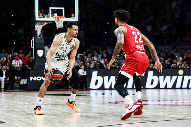 Olympiacos Piraeus v Fenerbahce Beko - Euroleague PIRAEUS, GREECE - MARCH 17: Olympiacos Tyler Dorsey in action against Fenerbache s Wade Baldwin during the Euroleague match between Olympiacos Piraeus and Fenerbahce Beko, at Peace and Friendship Stadium, in Piraeus, Greece, on 17 March, 2026. Andreas Papakonstantinou Anadolu Piraeus Greece. Editorial use only. Please get in touch for any other usage.  Copyright: x2026xAnadoluxAndreasxPapakonstantinoux
