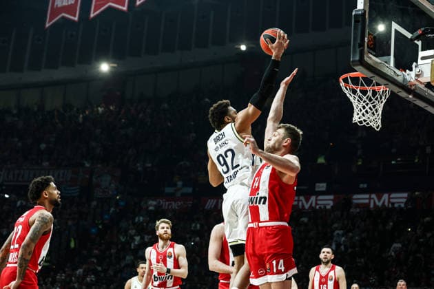 Olympiacos Piraeus v Fenerbahce Beko - Euroleague PIRAEUS, GREECE - MARCH 17: Olympiacos Sasha Vezenkov in action against Fenerbache s Khem Birch during the Euroleague match between Olympiacos Piraeus and Fenerbahce Beko, at Peace and Friendship Stadium, in Piraeus, Greece, on 17 March, 2026. Andreas Papakonstantinou Anadolu Piraeus Greece. Editorial use only. Please get in touch for any other usage.  Copyright: x2026xAnadoluxAndreasxPapakonstantinoux