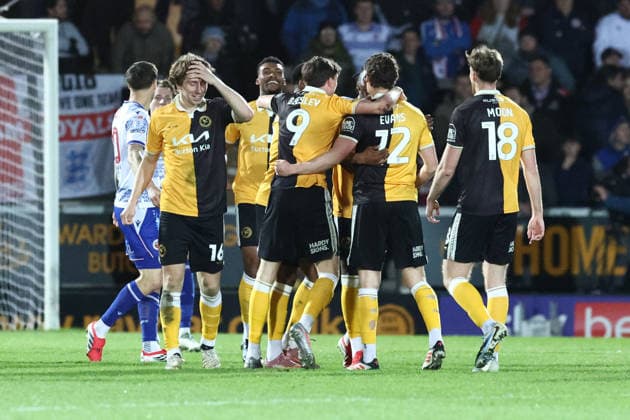 Burton Albion v Reading, EFL Sky Bet League 1 GOAL 1-0 Burton Albion players mob goalscorer Burton Albion midfielder George Evans (12) during the EFL Sky Bet League 1 match between Burton Albion and Reading at the Pirelli Stadium, Burton upon Trent, UK on 17 March 2026. Burton upon Trent Pirelli Stadium Staffordshire UK Editorial use only DataCo restrictions apply See www.football-dataco.com , Copyright: xJohnxMallettx PSI-23912-0029