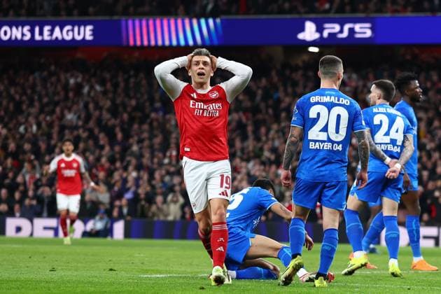 Leandro Trossard of Arsenal reacts after a missed chance Arsenal v Bayer 04 Leverkusen, UEFA Champions League, Round of 16, Second Leg, Football, Emirates Stadium, London, UK - 17 Mar 2026London Emirates Stadium United Kingdom EDITORIAL USE ONLY No use with unauthorised audio, video, data, fixture lists, club league logos or live services. Online in-match use limited to 120 images, no video emulation. No use in betting, games or single club league player publications. Copyright: xSimonxDael Shutterstockx 16776376w